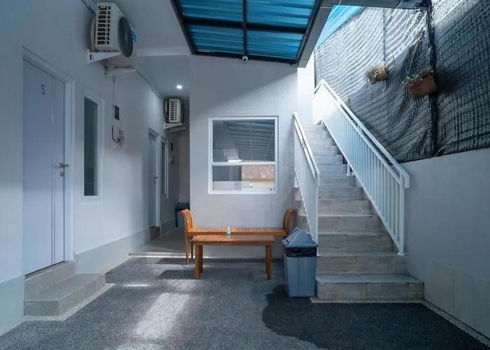 Reddoorz @ Jalan Gunung Talang Mahendradatta Hotel