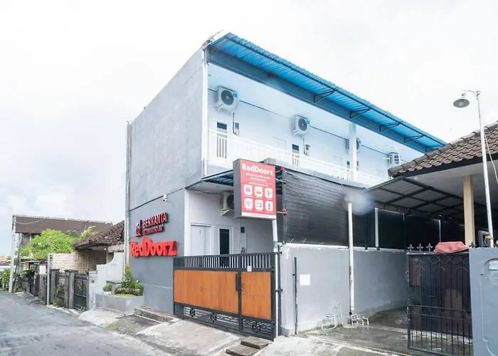 Reddoorz @ Jalan Gunung Talang Mahendradatta Hotel 2*